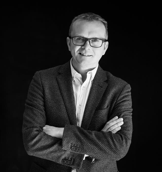 Stephen Lodge Profile.png